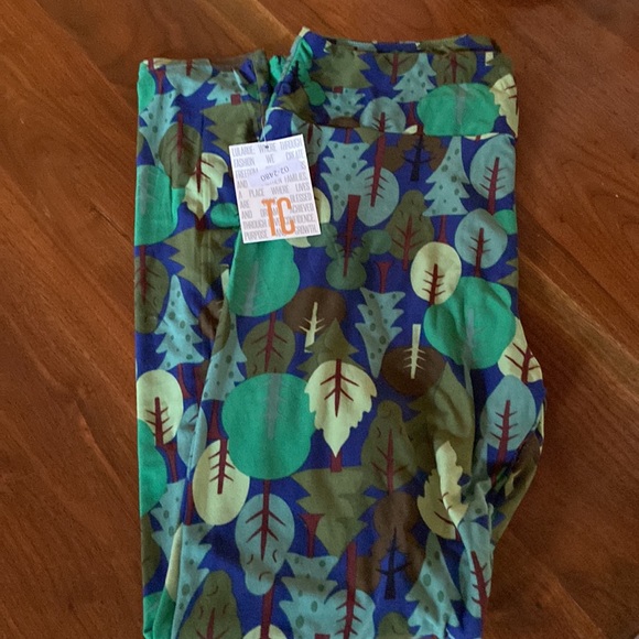 LulaRoe tall, and curvy forest and tree Leggings - Picture 5 of 6